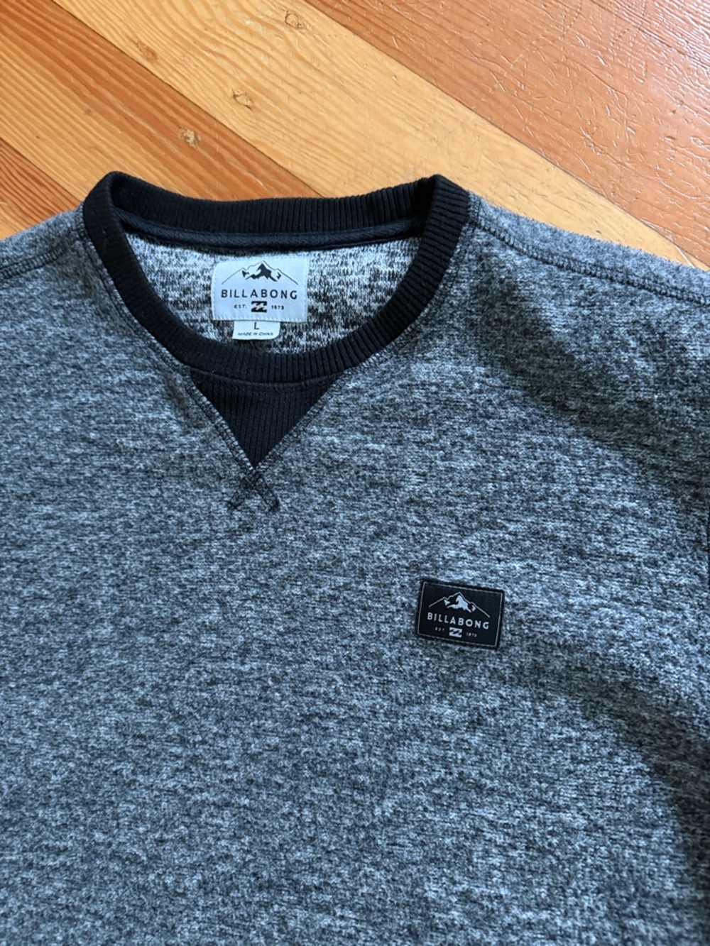 Billabong Pullover Fleece Sweatshirt Large - Picture 2 of 6